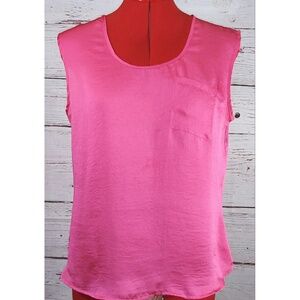 Violet & Claire  Pink keyhole back Blouse Sz M